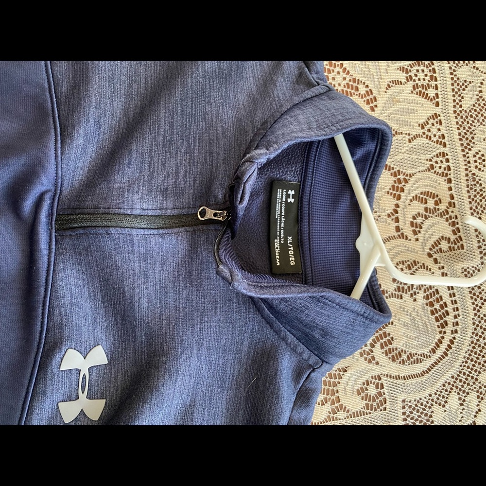 Men’s Under Armour pull over